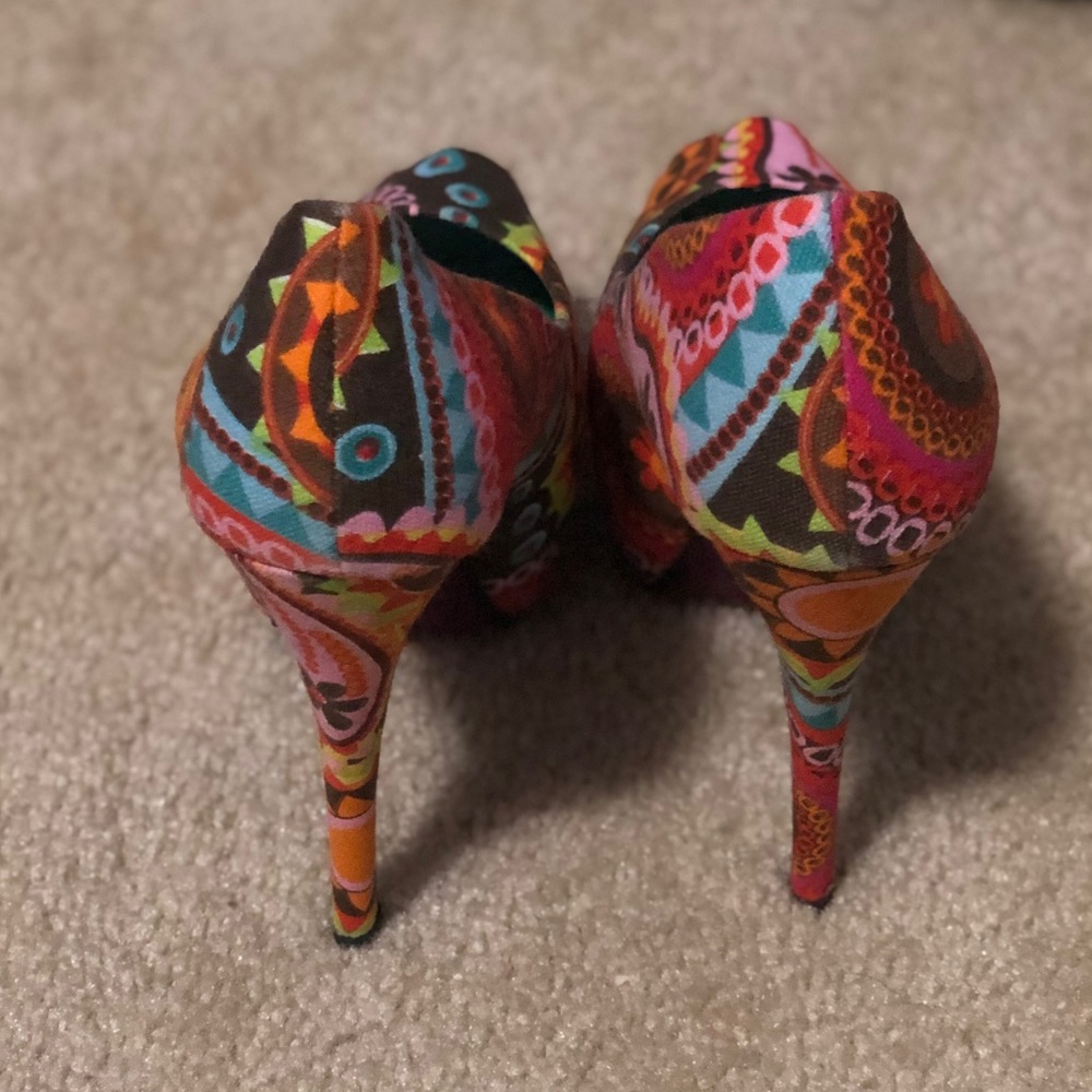 Funky style heels!! - Picture 3 of 5